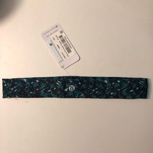 - BRAND NEW- lulu lemon headband
